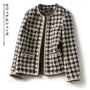 Damesjassen Bright Silk Line Decoratie Plaid Vintage O-Neck Jack met lange mouwen Covered Button Short Coat voor vrouwen