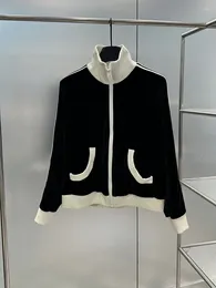 Vestes féminines Jacket Baseball Black Velvet Classic pour femmes Matchouet à col roulé à col roulé de haute qualité