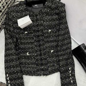 Designer des vestes pour femmes 2024 Début de printemps Nouvelle célébrité de luxe Aspect élégance mince boucle cachée rond couche rayure épais tweed manteau pour femmes 8fyo