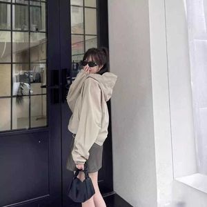 Dames Jackets Designer 2024 Leer luxe veelzijdige eenvoudige ultradunne zonnebrandcrème Korte jas zomer essentieel voor vrouwen