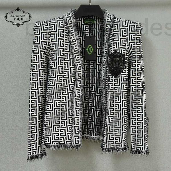 Vestes pour femmes Marque de créateurs 2024 Automne / Hiver Nouveau Perle Badge Cardigan Top À La Mode Et Élégant Tweed Épais Célébrité Parfumé Fluide Su Manteau pour Femmes QAHF