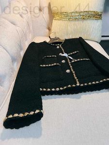 Damesjassen designer CC Herfst Zwart Contrasterende kleur Goud geweven Tweed jack met panelen 48,9% wol Lange mouw Ronde hals Zakken Enkele rij knopen