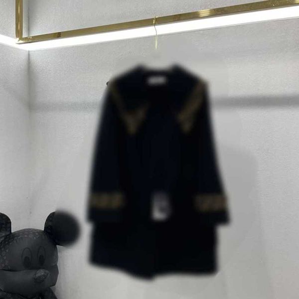 Designer de vestes pour femmes FF Navy Collar Woolen Coat 2023 automne / hiver Nouveau petit cachemire à double caisse à double caisse