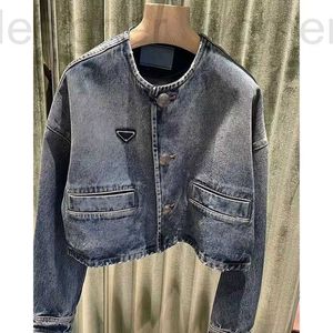 Vestes pour femmes Designer Triangle Label PD23 New Denim Fashion Crew Neck Button Pocket Short O6P5