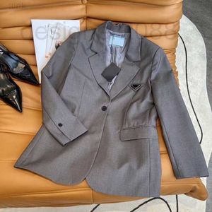 Dames Jackets Designer Dames Jacket Long Coat Style 3 Colors Wind Breakher Corset Lady Slim Fashion Outfit Pocket Pocket Outwear Trench Office Businss Pak Coats S-L YN1r