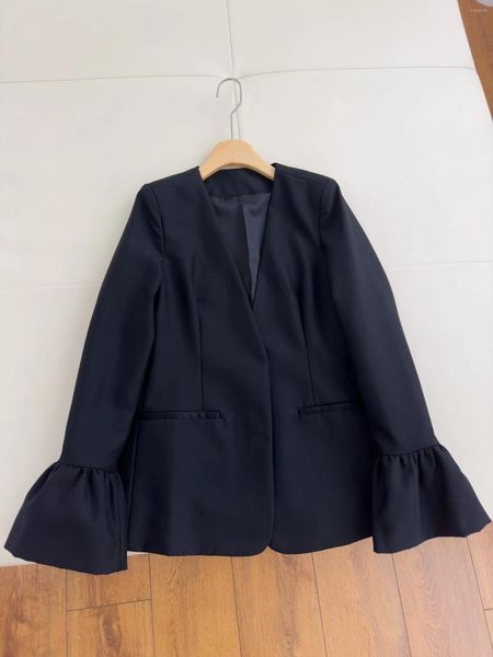 Vestes pour femmes début d'automne manches de fleurs manteau de costume en laine à la mode et avec un tempérament de fille doux vent minimaliste