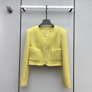 Vestes pour femmes début d'automne manteau jaune citron cardigan design très large épaules tridimensionnelles coupe courte atmosphère simple