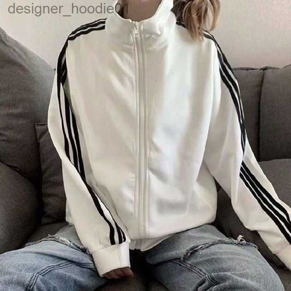 Vestes Femmes Début Automne Sweat-shirt Hommes 2023 Veste à trois barres Femmes Version coréenne Mince Noir Baseball Uniforme Lâche BF Tendance L230916