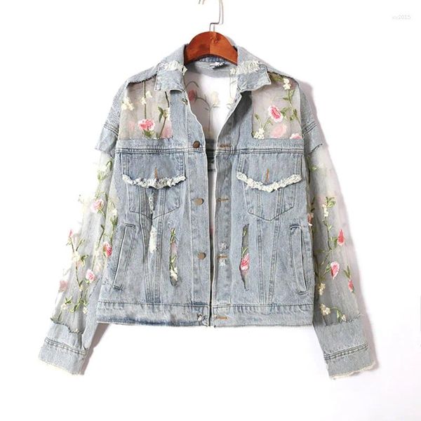 Vestes pour femmes Fashion Fleurs broderie en dentelle épissage de la veste denim femelle coréenne lâche 2023 Summer bleu clair à manches longues décontractées