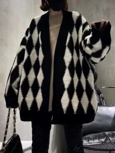 Vestes pour femmes mode femmes pulls hivernais coréen mode manche long gain de couleur en vrac tricots cardigan tempérament en v-couture en V 231031