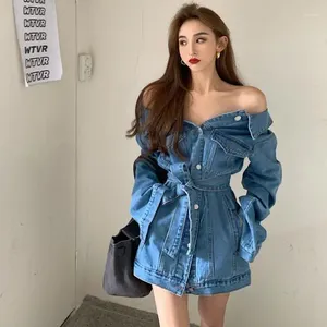 Vestes pour femmes pour femmes sexy de la taille de taille slim de l'épaule 2023 Fashion coréenne Tops décontractés