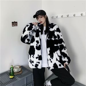 Damesjacks Koreaanse wintermodejas Harajuku -koeien afdrukken Losse volle mouw Lederen jas Vintage Flanel Keep warme katoenen kleding 221125