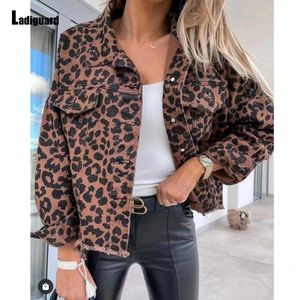 Ladiguard sexy gescheurde denim jas voor dames luipaardprint jeans uitloper meisjes streetwear enkele rij knopen Demin jas 230824