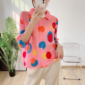 Damesjacks Miyake Designer Dames geplooide Polka Dot Cardigan Spring en zomer Franse niche shirt print top short jas dunne