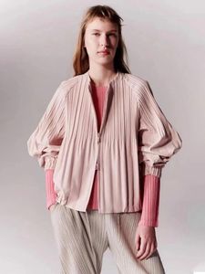 Chaquetas de mujer Miyake Chaqueta con cremallera plisada Diseñador Suelto Casual Tamaño libre Abrigos tipo cárdigan