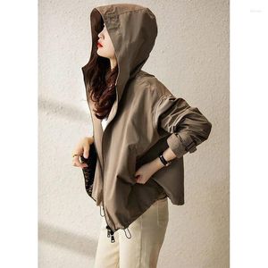 Vestes pour femmes MRMT 2023 Marque À La Mode À Capuche Fermeture Éclair Coupe-Vent Veste Femmes Tempérament Lâche Tendance Courte