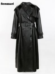 Damesjacks nerazzurri lente herfst lange oversized zwarte pu lederen trench jas voor dames riem dubbele borsten losse casual Koreaanse mode 230324