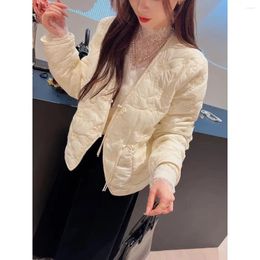 Diseño de botón bordado de las chaquetas de mujer Vestido de algodón de manga larga de manga larga Autumn and Winter Fashion Commuting top short top