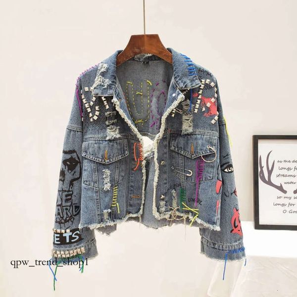 Vestes féminines printemps automne Nouvelle femmes street mode graffiti denim veste personnalité féminine courte courte coupé rivet frange jean manteau y 970