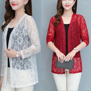 Vestes pour femmes été blanc manteau femmes dentelle Cardigan hauts coréen grande taille à manches longues châle crème solaire vêtements d'extérieur en vrac dames 5XL