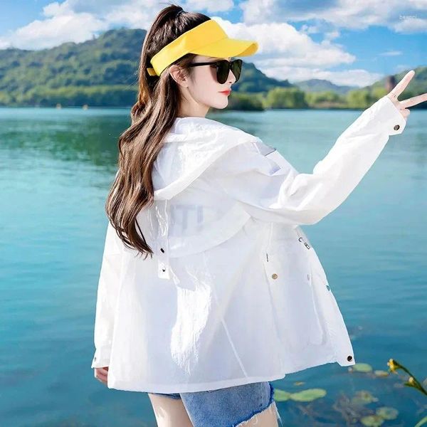 Chaquetas de mujer ropa de protección solar abrigo fino de verano 2024 moda chaqueta femenina transpirable con luz UV prendas de vestir exteriores