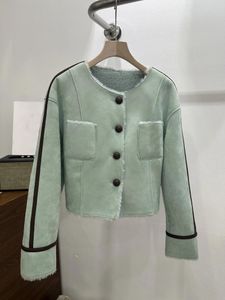 Vestes pour femmes Le manteau de fourrure pour l'automne et l'hiver est en laine fine importée des deux côtés