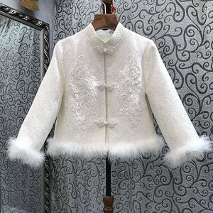 Vestes pour femmes Top qualité marque Style chinois manteaux 2023 automne hiver femmes Appliques broderie plume déco à manches longues Vintage