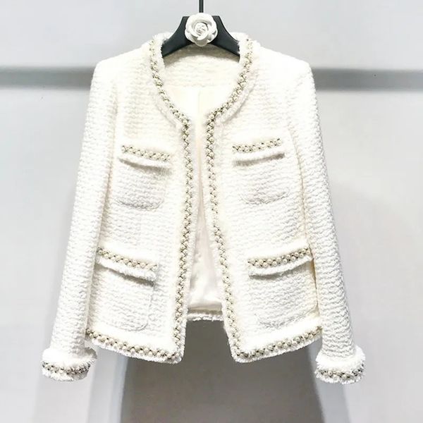 Vestes Femmes Tweed blanc Veste femme Perles faites à la main Printemps Automne Hiver Manteau de laine Laine Classique Dames 231009
