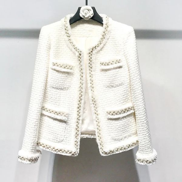 Vestes Femmes Veste femme en tweed blanc perles faites à la main printemps / automne / hiver manteau en laine veste classique en laine dames 231026