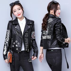 Damesjassen vrouwen geprinte letters klinknagel pu lederen jas punk moto jas zwarte faux mode rits streetwear1