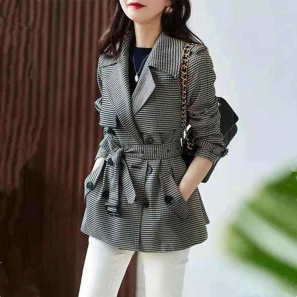 Vestes Femmes Femmes Trench Coat 2023 Automne Corée Mode Plaid Vintage Poule Élégant Casual Vêtements d'extérieur Veste Oversize