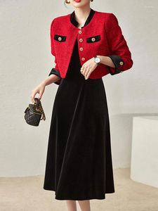 Vestes pour femmes Xiaoxiangfeng Set automne et hiver de haute qualité rouge manteau court velours robe deux pièces