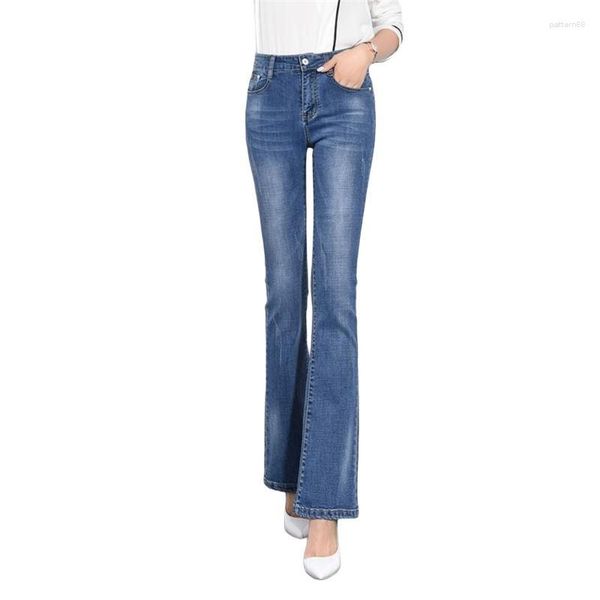 Pantalones vaqueros de mujer 2023 tamaño extra grande largo micro-flare cintura media pantalones de pierna ancha elásticos delgados