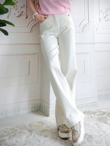 Jeans pour femmes 2024 Printemps Jambe droite Femmes Planète Brodée Taille haute Lâche Pantalon large Blanc Bleu
