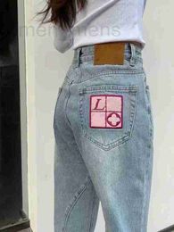 Jeans para mujer Diseñador 2023 Diseñador Jeans para mujer Pantalones de paracaídas de lujo Moda Pequeña fragancia bordada Slim Straight Casual 9CX2