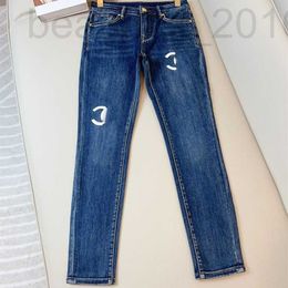 Designer de jeans pour femmes 2024 début de printemps Nouveau Nanyou Cha Small Fragrant Wind Lettre broderie haute taille élastique Crayon serré Foot Z0CN