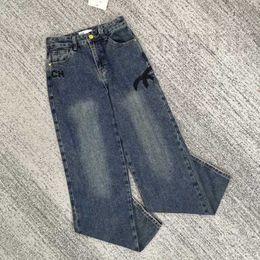 Jeans para mujer Diseñador Otoño e Invierno Nuevos Pantalones de mezclilla de estilo pequeño y fragante Tubo recto bordado Pantalones versátiles americanos sueltos Tendencia 742R