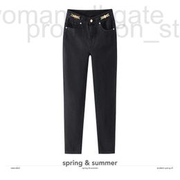 Jeans para mujer Diseñador Diseñador 2023 Nuevo Diseño de pies negros Sentido Gama alta Slim Fit Lápiz elástico Pantalón blanco Tendencia KGM7 O43P