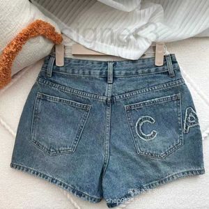 Damesjeans Designer Hoge kwaliteit Lente/zomer 2023 Nieuwe stijl Chic Borduren Taille Slanke losse denim Wijde pijpen shorts voor dames 7ZRM