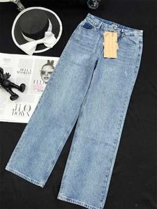 Jeans de mujer Diseñador Verano Nuevo Bolsillo Diseño de letras Moda Versátil Cintura delgada para mujeres REKE