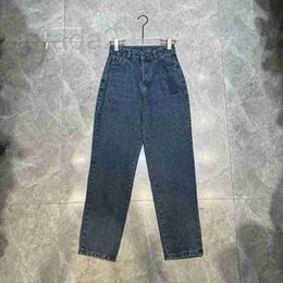 Jeans para mujer Diseñador de mujer Pie ancho Pierna recta Pantalones de mezclilla Cintura alta Adelgazamiento Versátil Moda y hermoso 8Z22