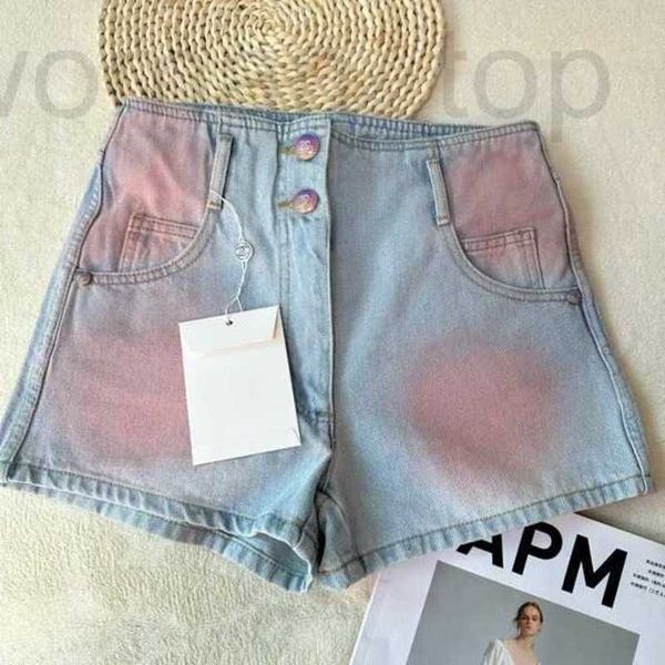 Jeans pour femmes Designer Xiaoxiangfeng 2024 Printemps Nouveau bouton matériel coloré pour amincir lavage à l'eau dégradé rose bleu taille haute shorts femmes KLRU