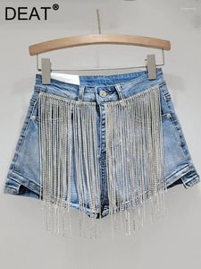 Chaînes de diamants en jeans pour femmes shorts denim de la taille de pantalon haut de taille lavé largement pantalon super court 2024 Fashion d'été 29L7349