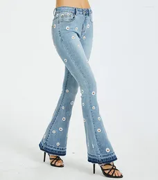 Jeans féminins fleur élastique brodée Flare Womens Vintage Skinny printemps automne pantalon denim femme Retro Style Bell Bottom