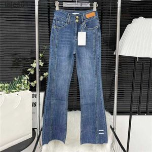 Jeans pour femmes Pantalon évasé à la mode Jeans Modèle de créateur Pantalon en denim Taille Pantalon pour dame Grade 240304