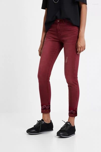 Jeans pour femmes Commerce extérieur Motif de broderie pour femmes espagnoles Slim Nine Points Pantalon Crayon Tendance