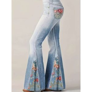 Jeans pour femmes hauts hauts pantalons bleus 2023 Fashion brodée Bell Bottwear Streetwear Spring Summer Lady X0920