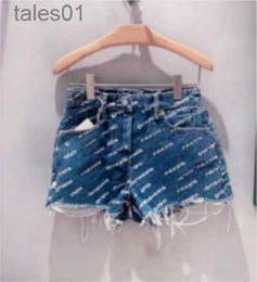 Jeans pour femmes K029 Printemps Designer inspiré des modes en détresse Blue Splatter Summer Letter Jeans Shorts 240304