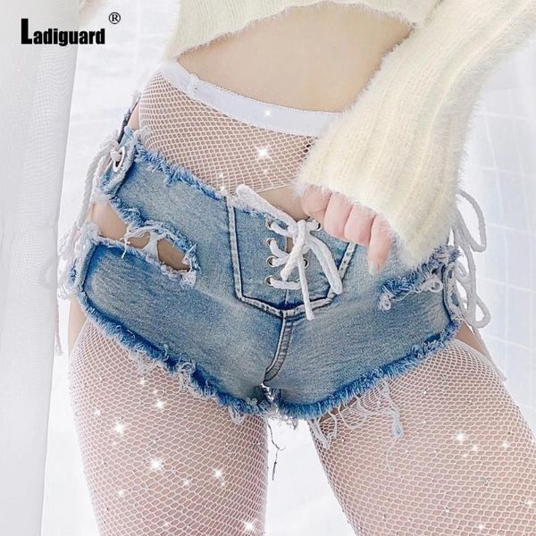 Jeans féminins Ladiguard 2024 Sexy Lace-Up Denim Shorts Femmes Femmes décontractées Demid Wear Button Bouton Short Dames Pantalon exotique vintage