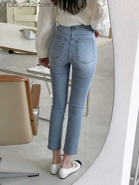 Jeans pour femmes jeans bleu clair pour femmes en jambe droite élastique et pantalon de petit ami unique en denim Vêtements de marchandises pour femmes new mode 2023 yq240423